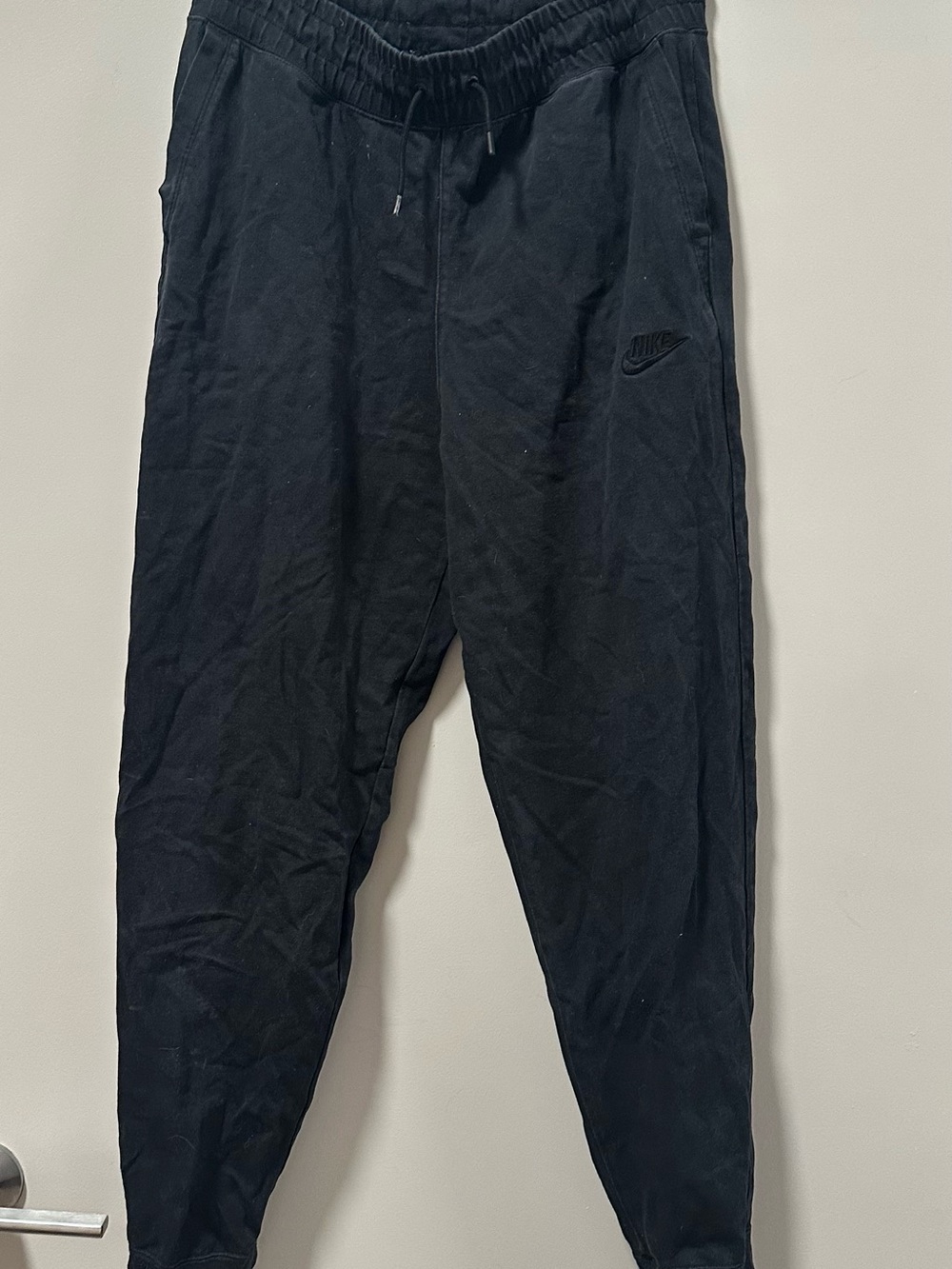 Nike Men’s Black Jogger Sweatpants with Drawstring